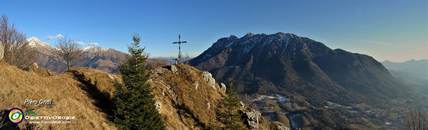 03 Alla croce del Monte  Castello (1425 m).jpg